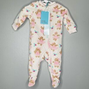 Posh Peanut Zippered One Piece footed Pajamas Girls 3-6 Month Christmas Fleece